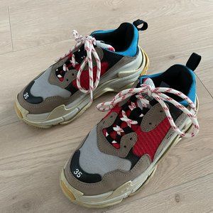 Balenciaga Triple S sneaker US5